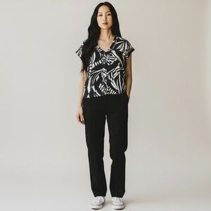 Tahari 100% Linen Button Front Top‎ Black White Abstract Print Women’s XL